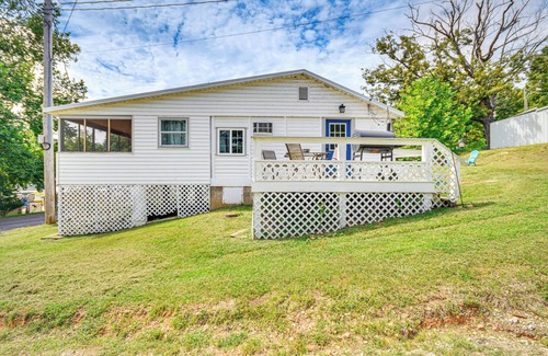 Barnett Cottage | Cozy Cottage w/Deck: Walk to Lake of the Ozarks!