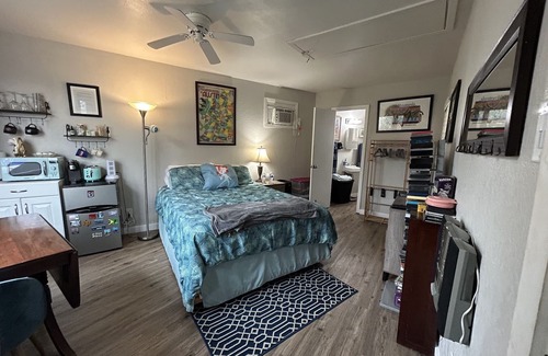 Highland Park West House | Cozy cottage w/pool in convenient Highland Park!