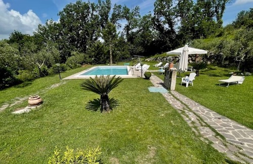 Sant'Agata de'Goti Villa | Cozy Country Villa with Pool and Large Outdoor Patio Donna Romina
