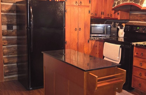 Rushville Cabin | Cozy Country Cabin in Rushville-Hot Tub-Sunset Views-Wine Trail Convenience