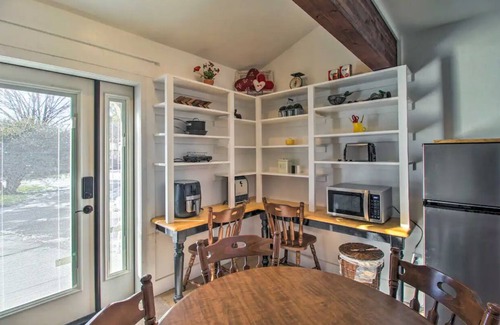 Pinedale Other | Cozy Country side Farmhouse @ Acorn Acres