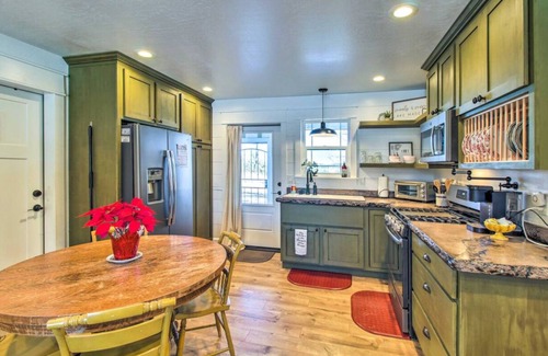 Pinedale Other | Cozy Country side Farmhouse @ Acorn Acres