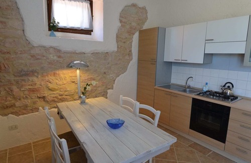 Monterosso Cottage | Cozy Couples Getaway w/wifi