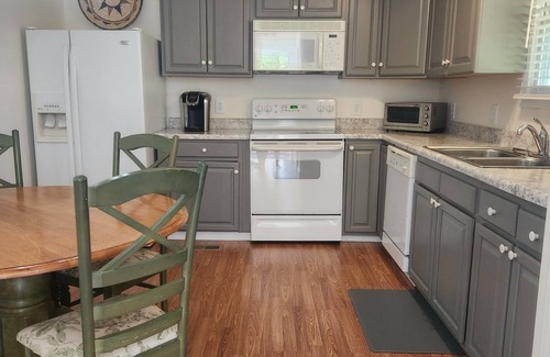 Bakersville House | Cozy Creekside- Bakersville NC