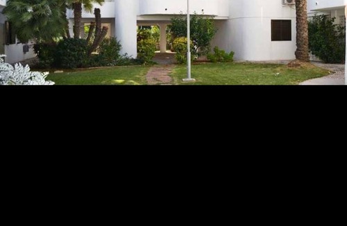 Denia Apartment | Cozy Denia apartment with Wi-Fi and air conditioning, near the beach