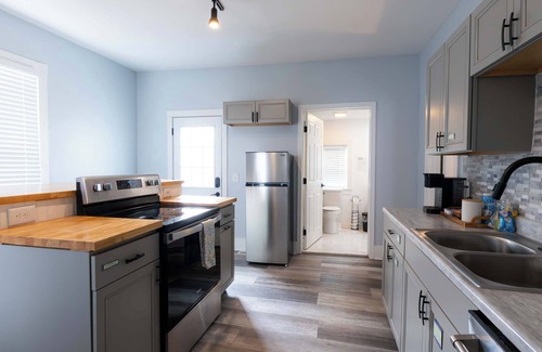 South Louisville House | Cozy Derby Bungalow Near Churchill Downs & Dwntn!