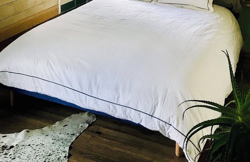 Uza House | Cozy, designer cottage in Uza. 10 minutes from the beach, seconds from the lake.