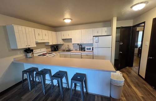 Dillon Condo | Cozy Dillon Condo with Pool, Hot Tub & Year-Round Recreation — Dog Friendly