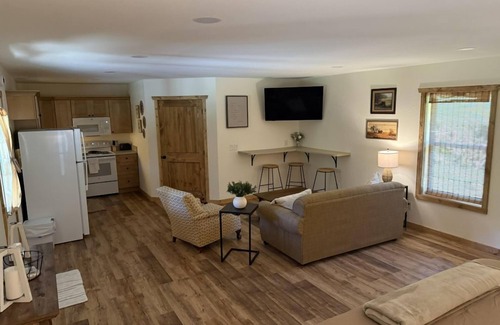 Robbinsville Cabin | Cozy Dragon's Nest Cabin Retreat