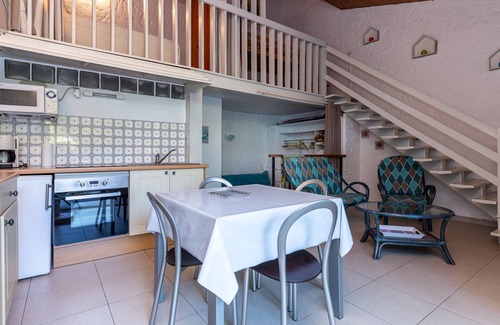 Seignosse Apartment | Cozy Duplex Studio Near Bourdaine Beach, Seignosse - Terrace, Private Park, Surf & Golf Nearby