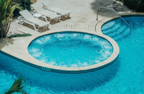 Oranjestad-West Condo | COZY EAGLE BEACH VIEW CONDO