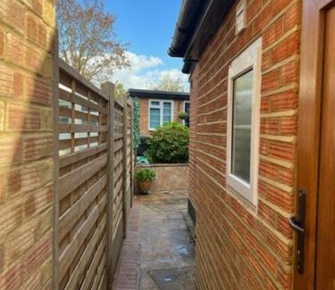 North Acton Apartment | Cozy+elegant Studio@ West London