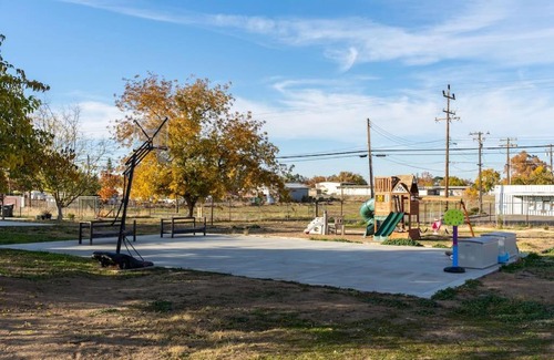 Elverta House | Cozy Elverta Ranchette On 2-Acres