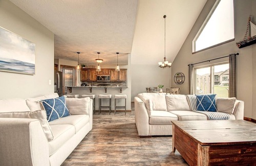Spirit Lake House | Cozy Fall Getaway with Fire Pit at Lake Okoboji