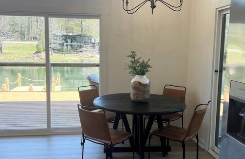 Tracy City Cottage | Cozy family friendly 2 bedroom lakefront cottage in charming Tracy City TN