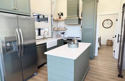 Tracy City Cottage | Cozy family friendly 2 bedroom lakefront cottage in charming Tracy City TN