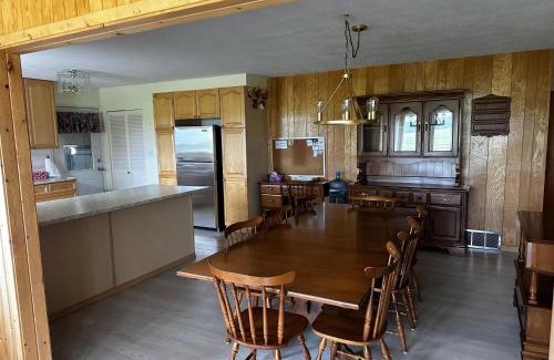 Williams Lake Bed & Breakfast | Cozy Farmhouse B&B Retreat