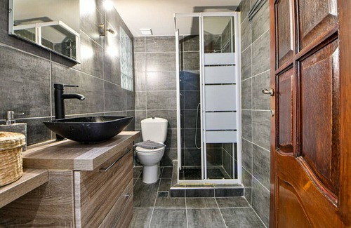 Ilisia Condo | Cozy Flat in Central Athens - Iris