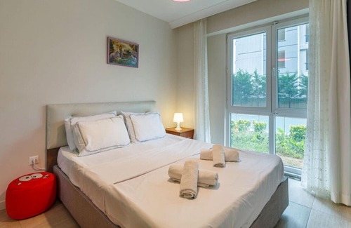 Aydınlı Mahallesi Apartment | Cozy Flat near Public Transportation in Tuzla