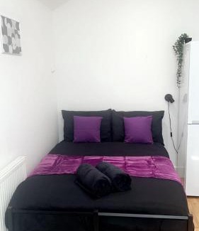 Maidstone Apartment | Cozy Fully Equipped Loft Studio City Centre