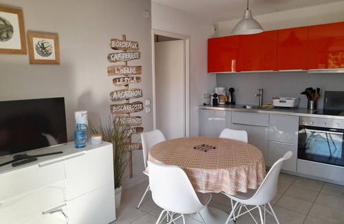 La Teste-de-Buch Apartment | Cozy Garden Apartment near Dune of Pyla with Terrace & Secure Parking