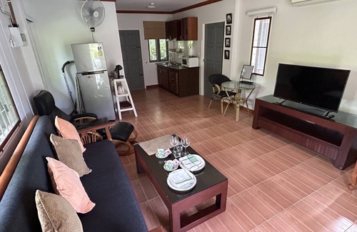 Nong Thale Cottage | Cozy Garden Cottage 1 BR with private garden and outdoor jacuzzi.