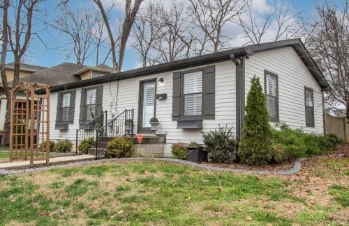 Salemtown House | Cozy Getaway - Close to DT Nash & Germantown