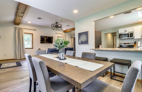 Horton House | Cozy Grass Lake Home w/Patio, Fire Pit & Kayaks!