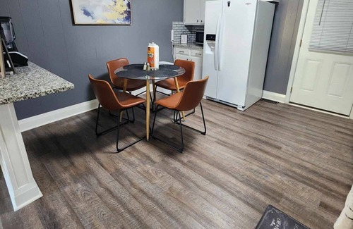 Florence House | Cozy Green Townhouse