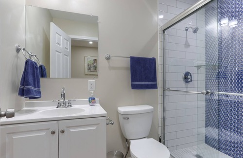 Harrisburg House | Cozy Guest Home At Fairville