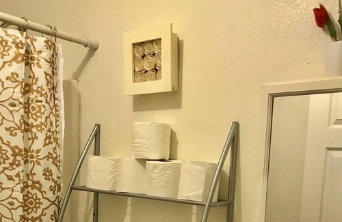 Lancaster House | Cozy Guest House in West Palmdale