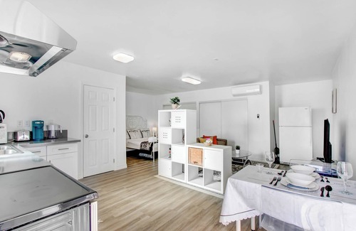 Alhambra Apartment | Cozy Guesthouse near Downtown Alhambra