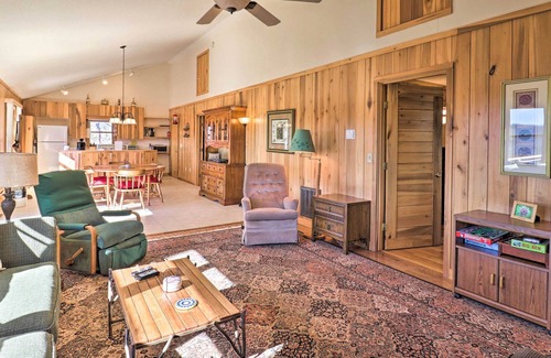 Penrose Cabin | Cozy Hilltop Hideaway: 10 Mi to Nat’l Forests