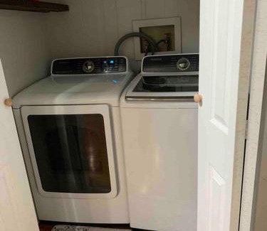 Hendersonville Apartment | Cozy Home 20 min from downtown.
