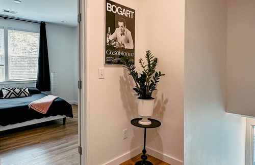 Tyler Park House | Cozy home away from home! NO CLEANING FEE! Central Location!