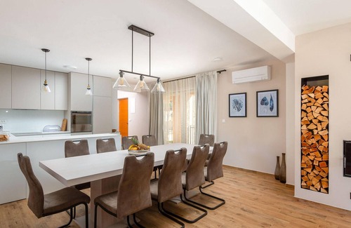 Sveti Filip i Jakov House | Cozy home in Sveti Filip i Jakov