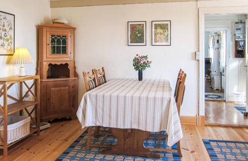 Sandvig House | Cozy home in Allinge with kitchen
