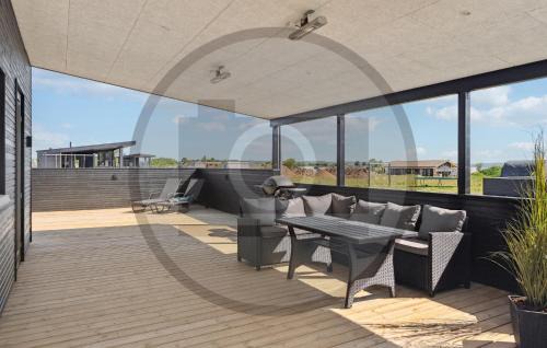 Hvidbjerg Strand House | Cozy Home In Børkop With Sauna