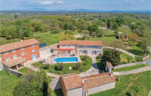 Orihi House | Cozy Home In Barban With Sauna