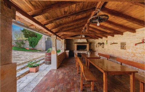 Orihi House | Cozy Home In Barban With Sauna