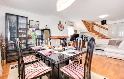 Lekenik House | Cozy Home In Brezane Lekenicke