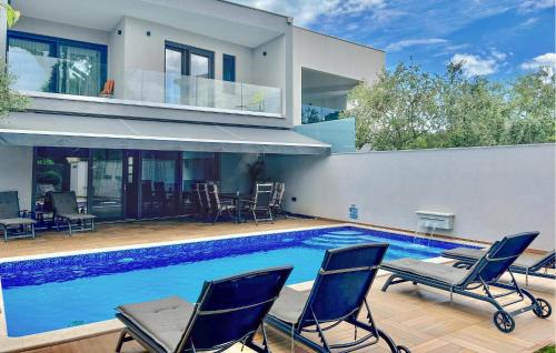 Cervar House | Cozy Home In Cervar With Sauna