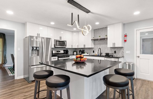 Cleveland House | Cozy home in Cleveland Ga -minutes from Helen Ga