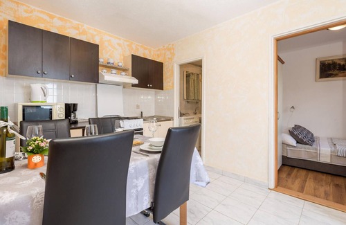 Donja Klada House | Cozy home in Klada with kitchen