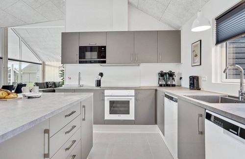 Nr. Lyngby House | Cozy home in Løkken with sauna