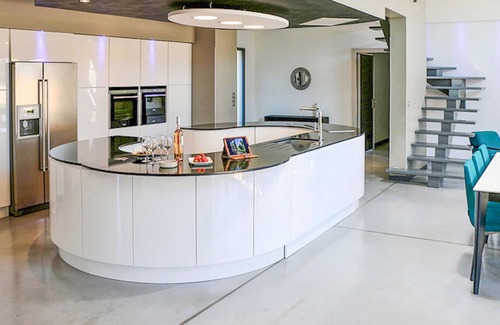 Maillane House | Cozy home in Maillane with kitchen