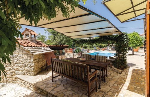 Manjadvorci House | Cozy home in Manjadvorci with WiFi