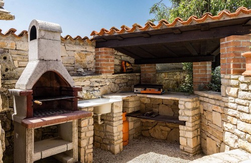 Manjadvorci House | Cozy home in Manjadvorci with WiFi