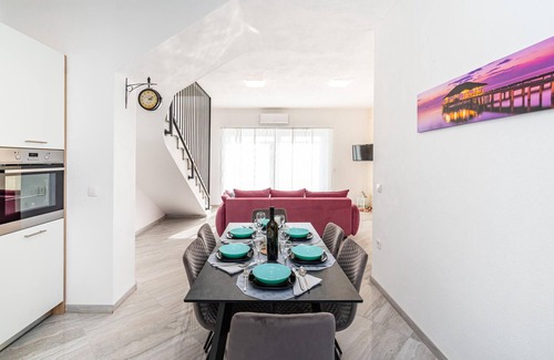 Maslenica House | Cozy home in Maslenica with WiFi