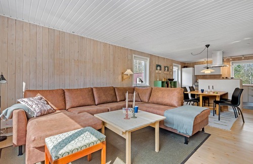 Houstrup House | Cozy home in Nørre Nebel with sauna